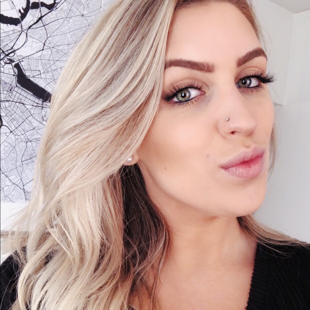 Meet your Posher, Jenn